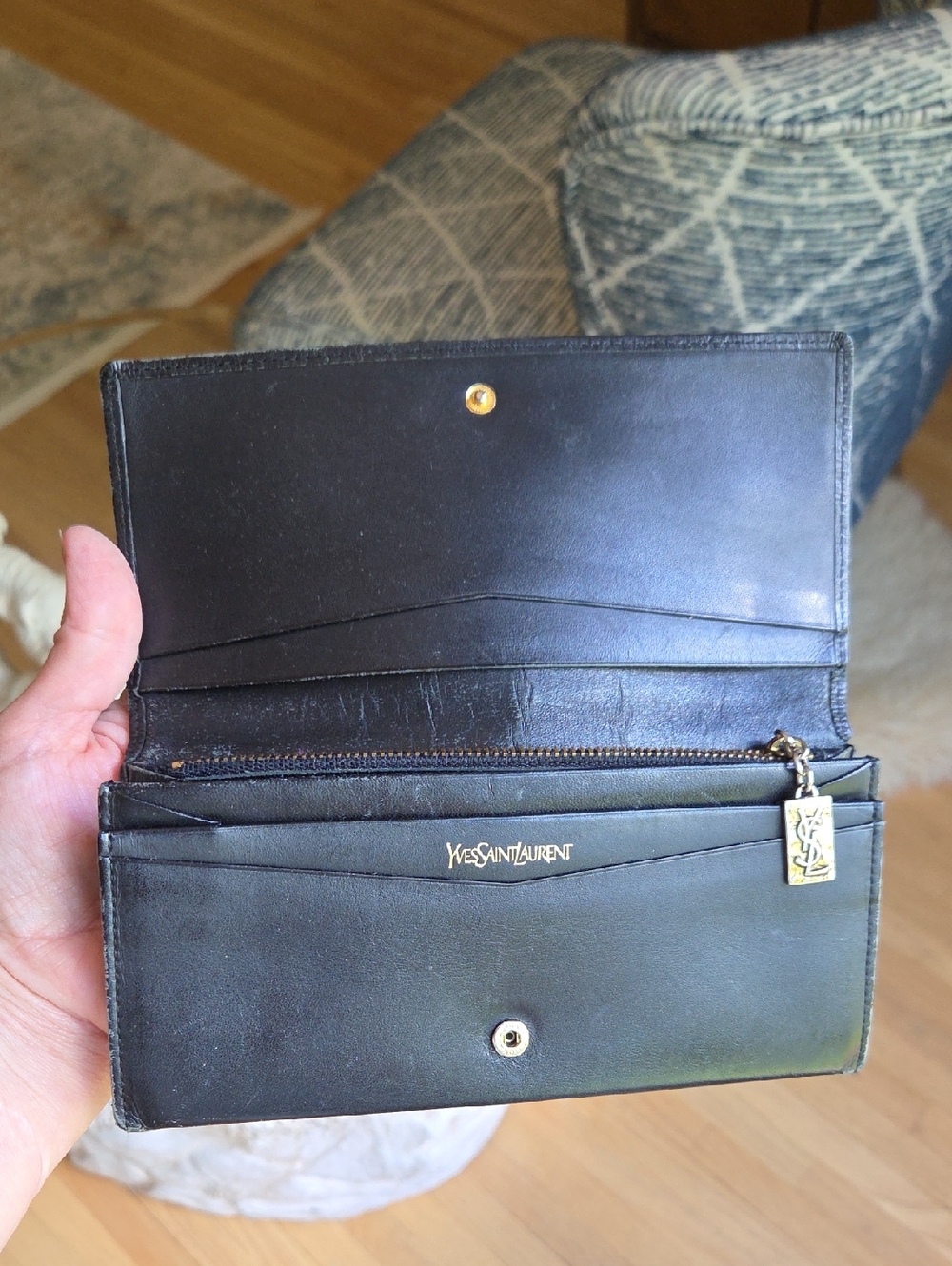 Saint Laurent Embossed Logo Black Leather Clutch Long Wallet - Picture 3 of 14